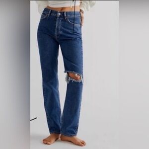 Free People - 29- Dark Blue Straight-Leg Jeans with Knee Distress